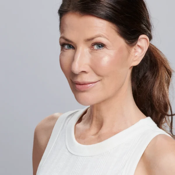 Sunforgettable® Total Protection® Brush-On Shield Glow SPF 50 - Image 6